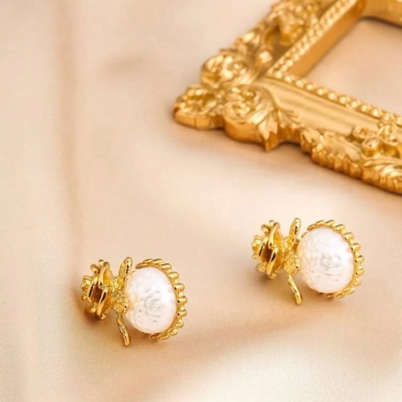 “Parisian Rose Pearl” Gingham Petals Crater Dent Moon Surface French Palace Stud - Picture 7 of 16